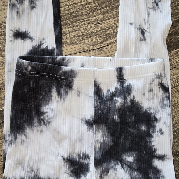 Size 8 white and black tie dye pant and shirt set - Picture 3 of 6